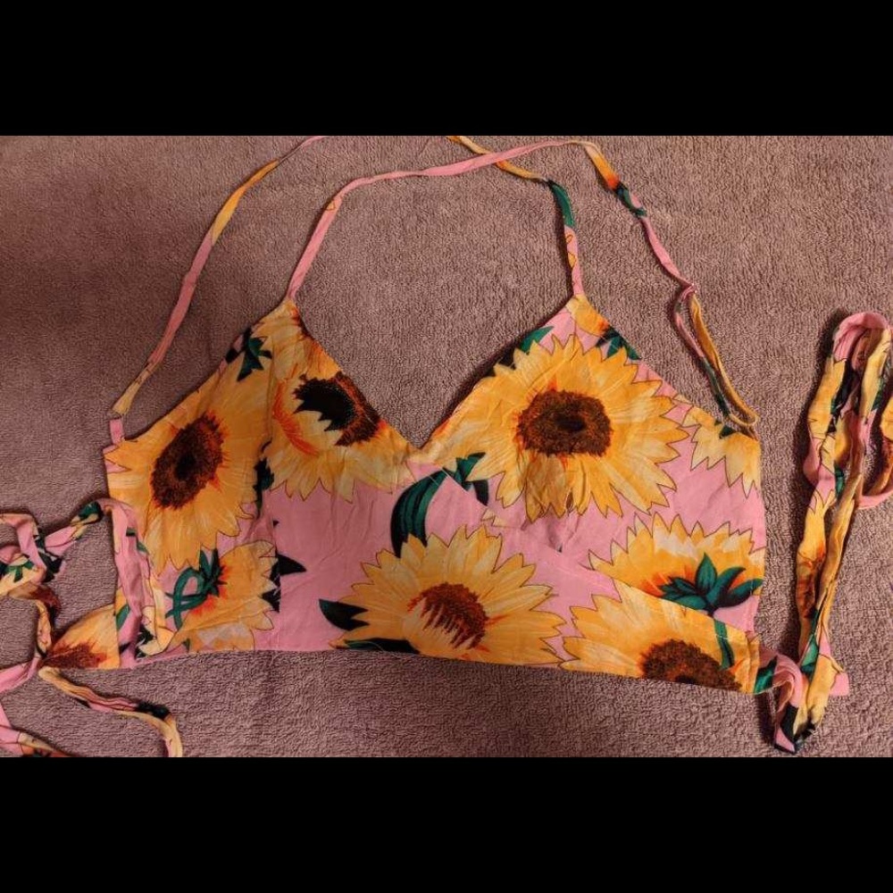 Women’s sunflower halter
